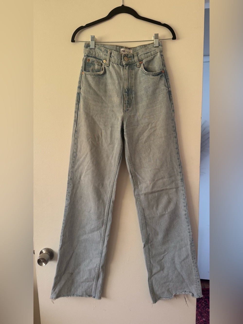 Zara Light Wash Denim Jeans - Light Blue